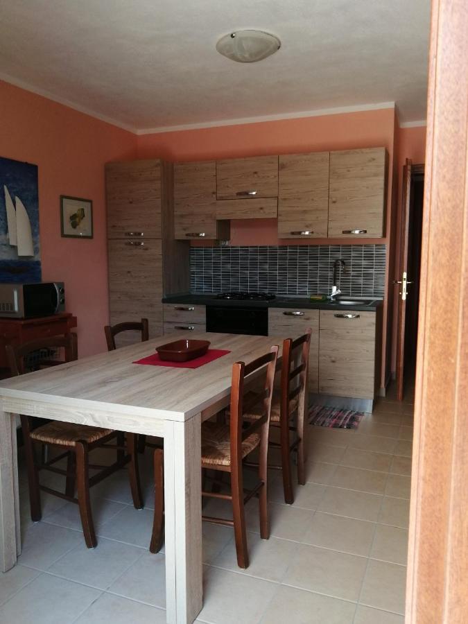 Residence Degli Ulivi Ossi Bagian luar foto