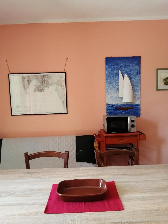 Residence Degli Ulivi Ossi Bagian luar foto