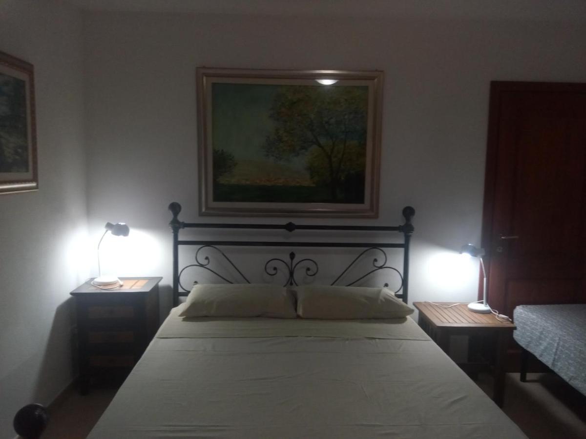 Residence Degli Ulivi Ossi Bagian luar foto